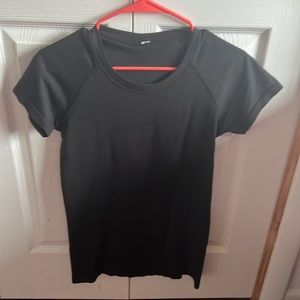 Lululemon Black swifty tech